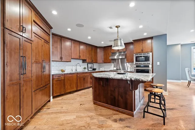 $875,000 | 333 Massachusetts Avenue, Unit 507, Indianapolis, IN 46204