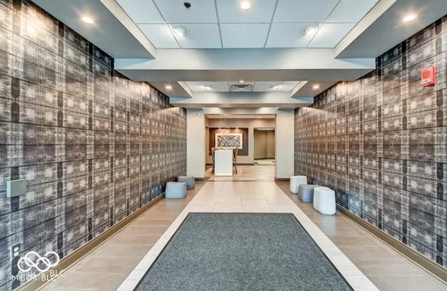 $875,000 | 333 Massachusetts Avenue, Unit 507, Indianapolis, IN 46204