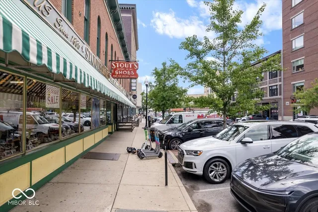 $875,000 | 333 Massachusetts Avenue, Unit 507, Indianapolis, IN 46204