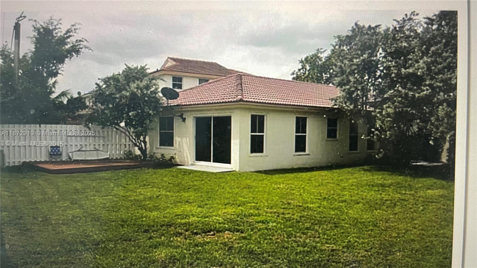 6952 Southwest 148 Lane Davie, FL 33331 - Photo 15 of 100