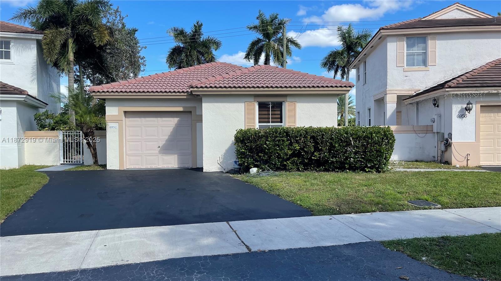 6952 Southwest 148 Lane Davie, FL 33331 - Photo 23 of 100