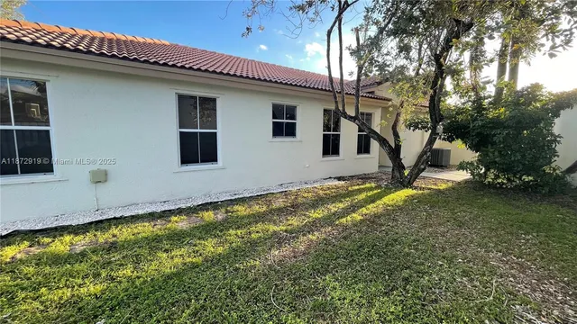 $3,000 | 6952 Southwest 148 Lane, Davie, FL 33331
