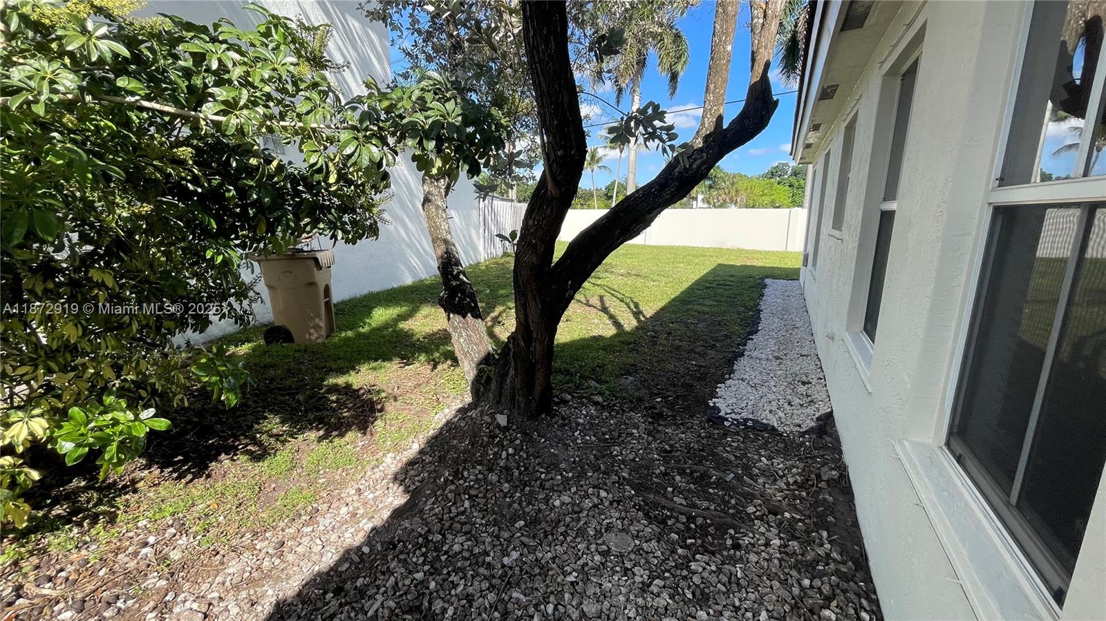 6952 Southwest 148 Lane Davie, FL 33331 - Photo 86 of 100 a view of a back yard