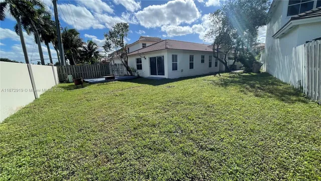 $3,000 | 6952 Southwest 148 Lane, Davie, FL 33331
