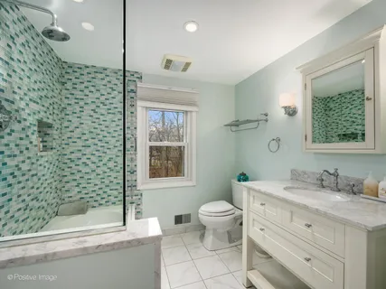 $899,990 | 40 Kings Cross Drive, Lincolnshire, IL 60069