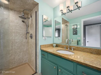 $899,990 | 40 Kings Cross Drive, Lincolnshire, IL 60069