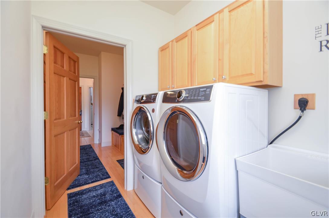 2359 Wehr Mill Road Allentown, PA 18104 - Photo 33 of 50 a utility room with dryer and washer
