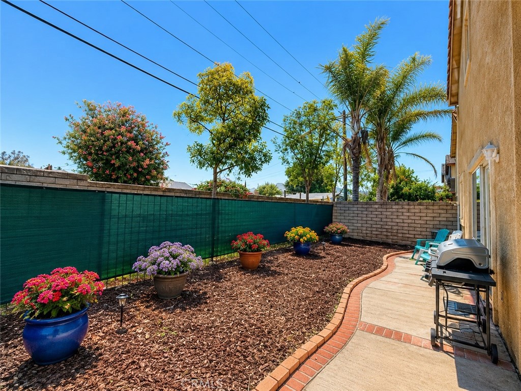 292 Edgemire Lane Simi Valley, CA 93065 - Photo 34 of 45