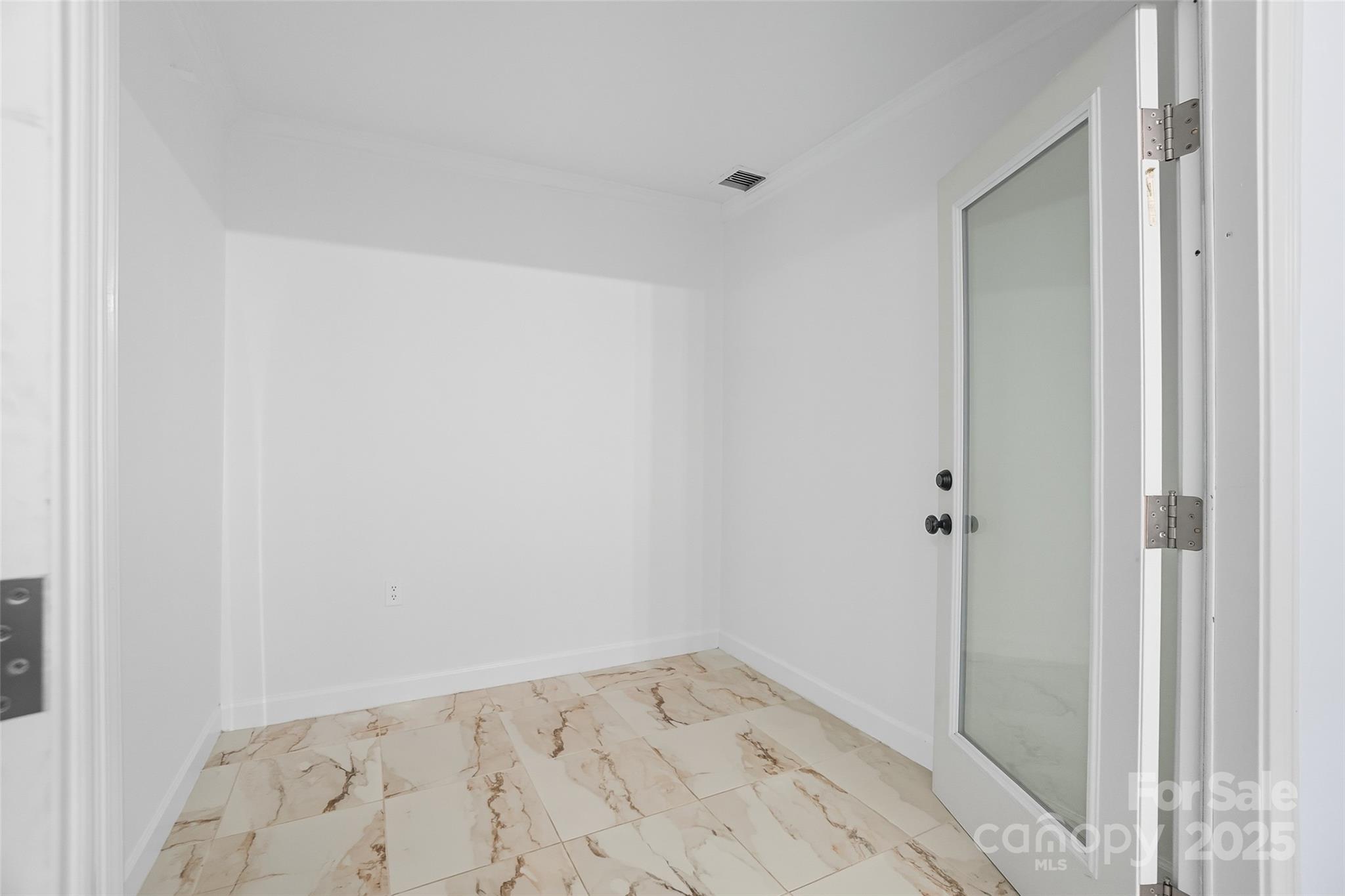 4816 Spring Lake Drive, Unit B Charlotte, NC 28212 - Photo 12 of 25