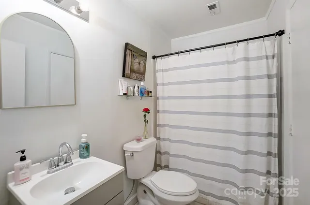 $145,000 | 4816 Spring Lake Drive, Unit B, Charlotte, NC 28212