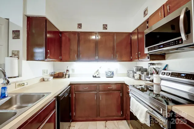 $145,000 | 4816 Spring Lake Drive, Unit B, Charlotte, NC 28212