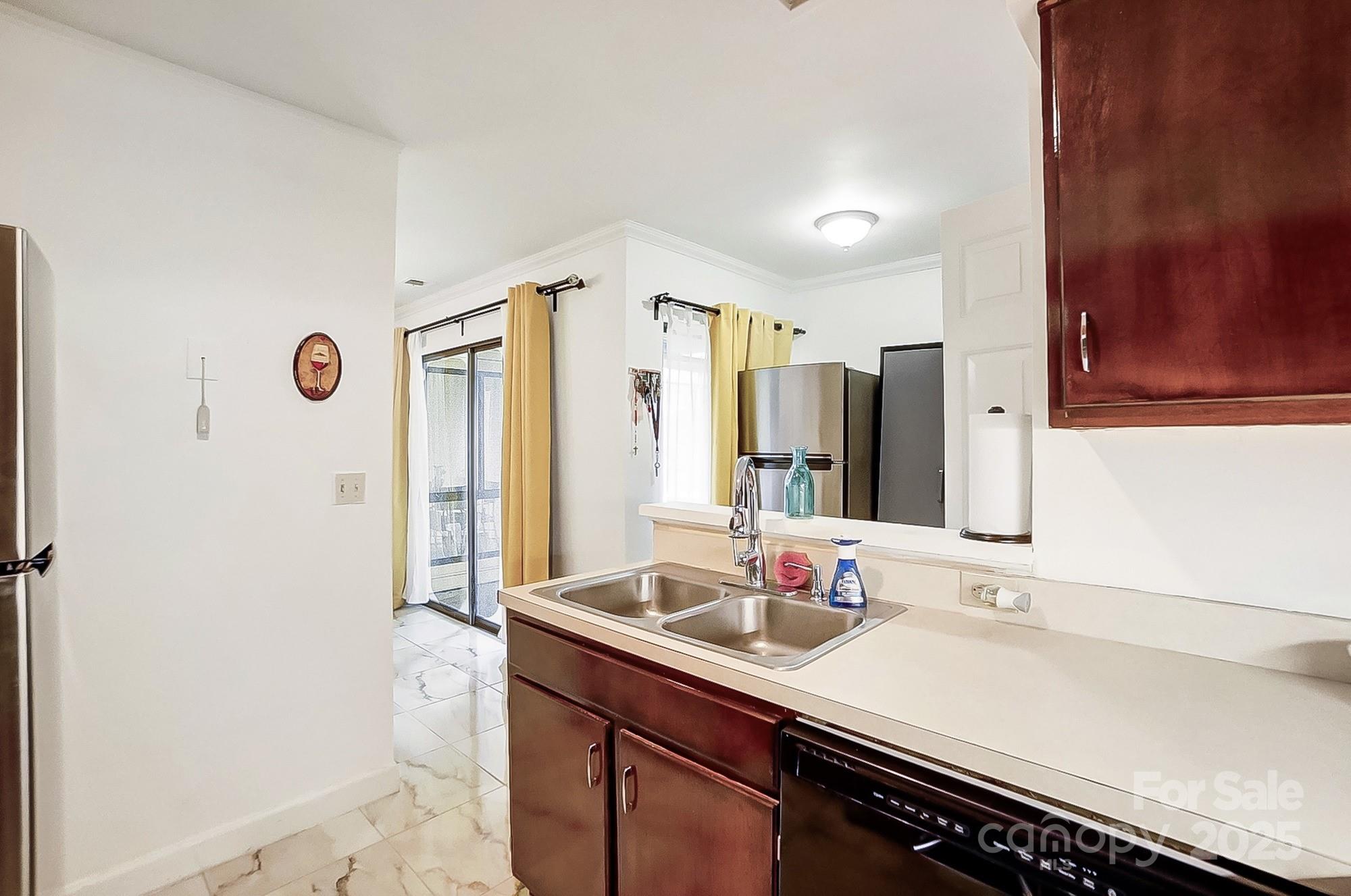 4816 Spring Lake Drive, Unit B Charlotte, NC 28212 - Photo 9 of 25