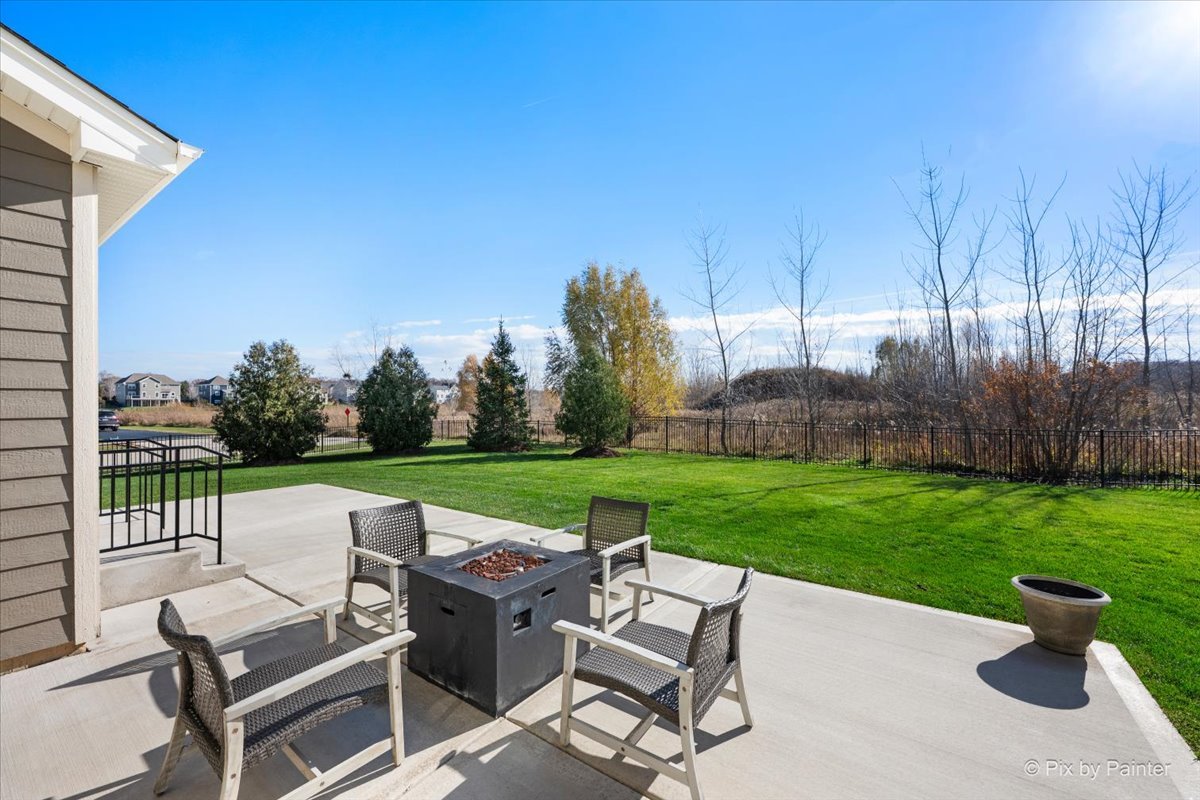 4375 Rudyard Kipling Road Elgin, IL 60124 - Photo 29 of 33 a view of a patio with a yard