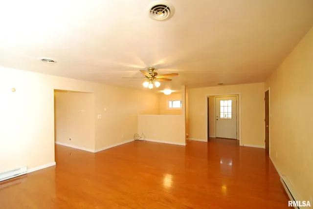 $210,000 | 11105 Woodhaven Drive, Hanna City, IL 61536