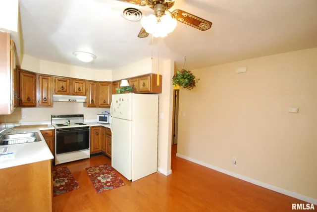 $210,000 | 11105 Woodhaven Drive, Hanna City, IL 61536