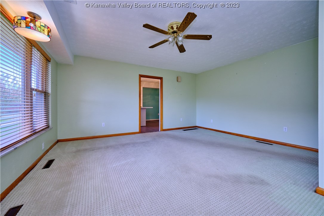 164 Stricklin Road Hurricane, WV 25526 - Photo 6 of 39 Gallery Image 6