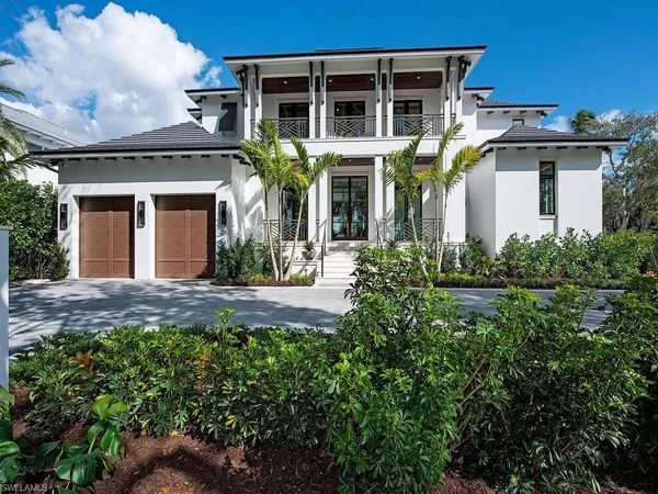 $17,950,000 | 1795 Gordon Drive, Naples, FL 34102