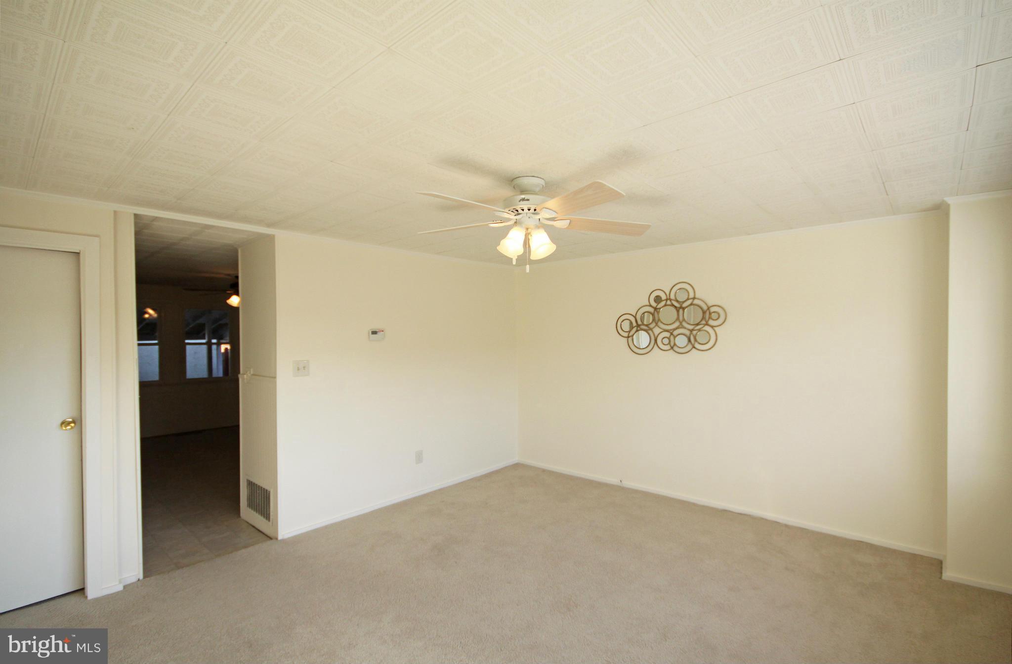 8122 Mid Haven Road Baltimore, MD 21222 - Photo 15 of 28 Family Room