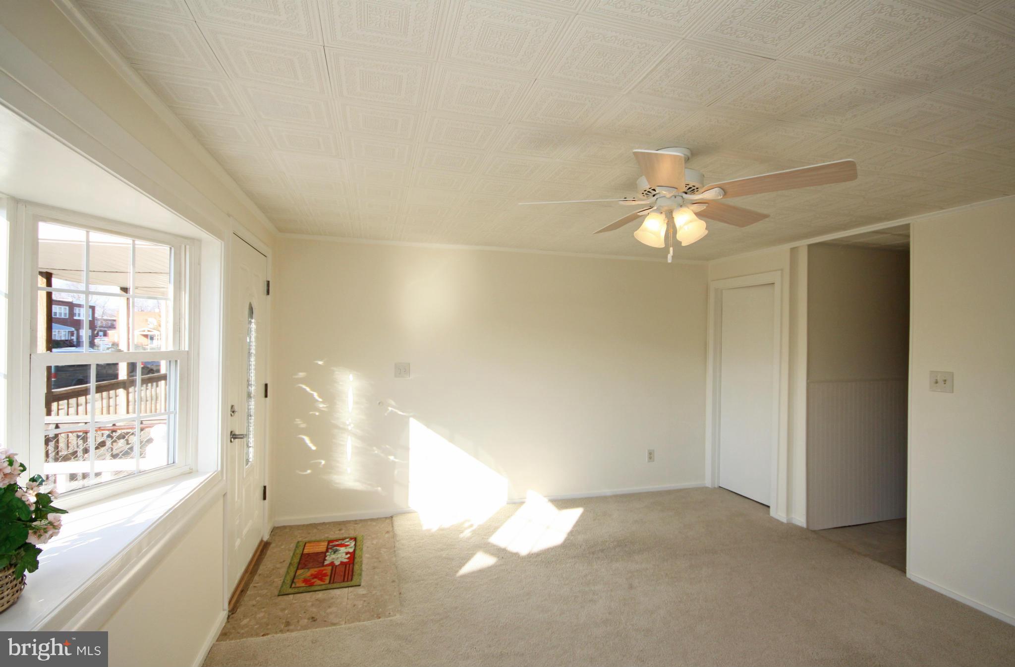 8122 Mid Haven Road Baltimore, MD 21222 - Photo 3 of 28 Interior (General)