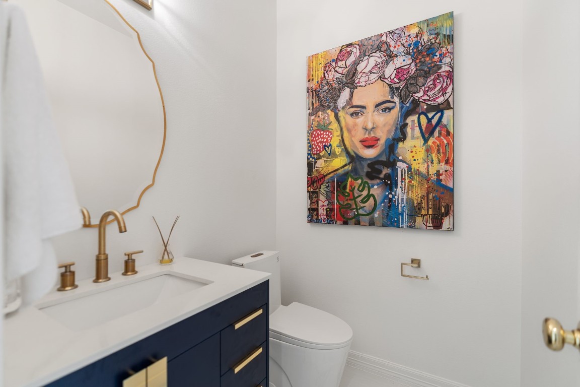 5515 Chase Harbor Houston, TX 77041 - Photo 34 of 48 1st floor powder bathroom