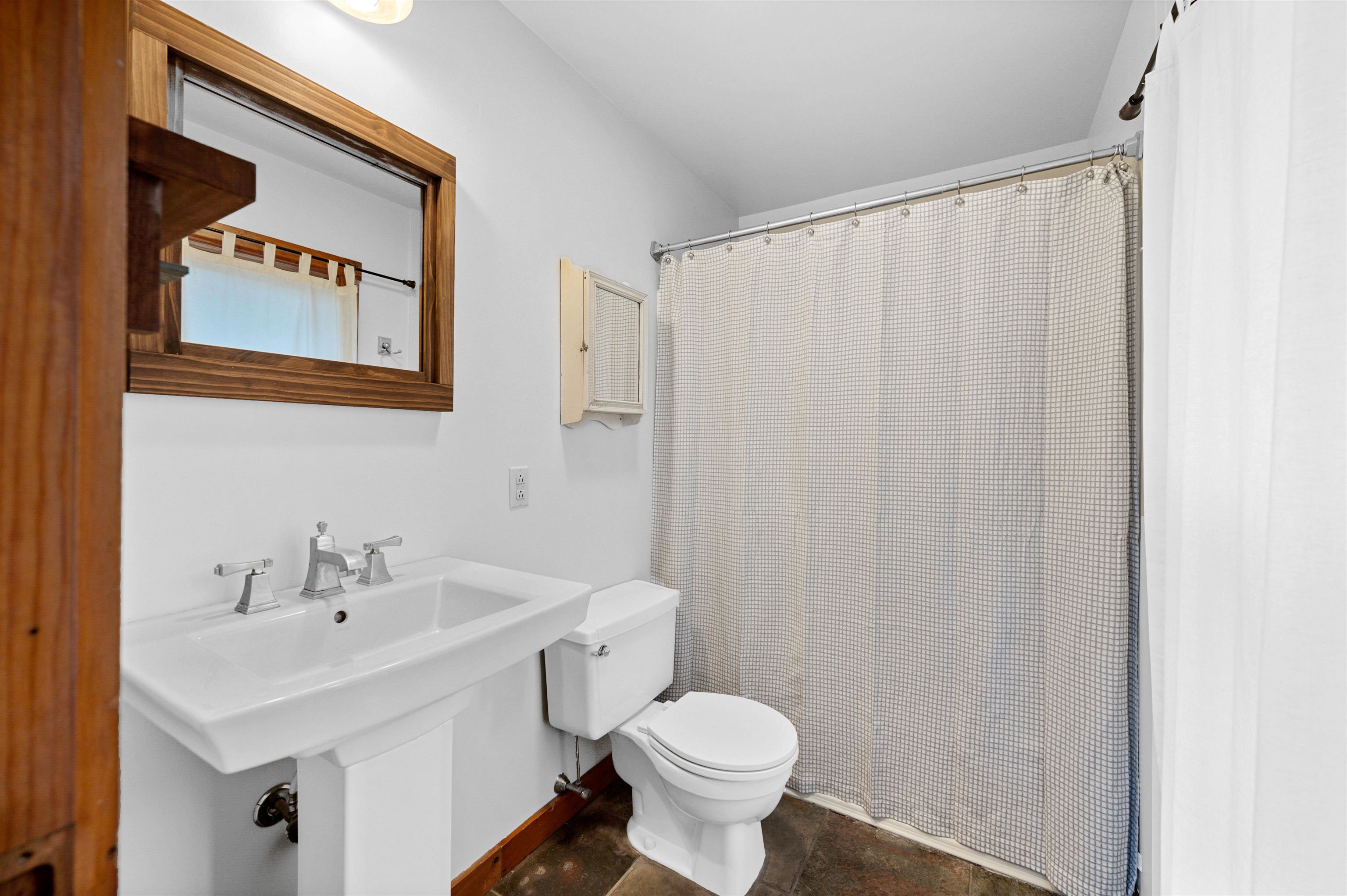 263 Carroll Road, Unit 2 Fayston, VT 05673 - Photo 12 of 36 Gallery Image 12