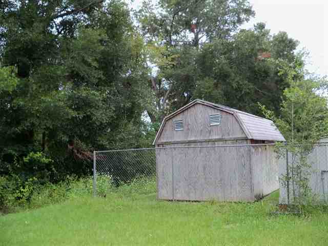 136 Northeast Jay Street Madison, FL 32340 - Photo 6 of 10