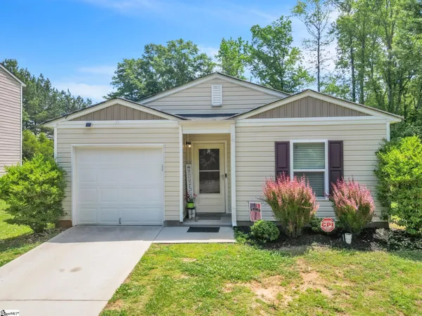 $282,000 | 319 Alice Avenue, Greenville, SC 29611