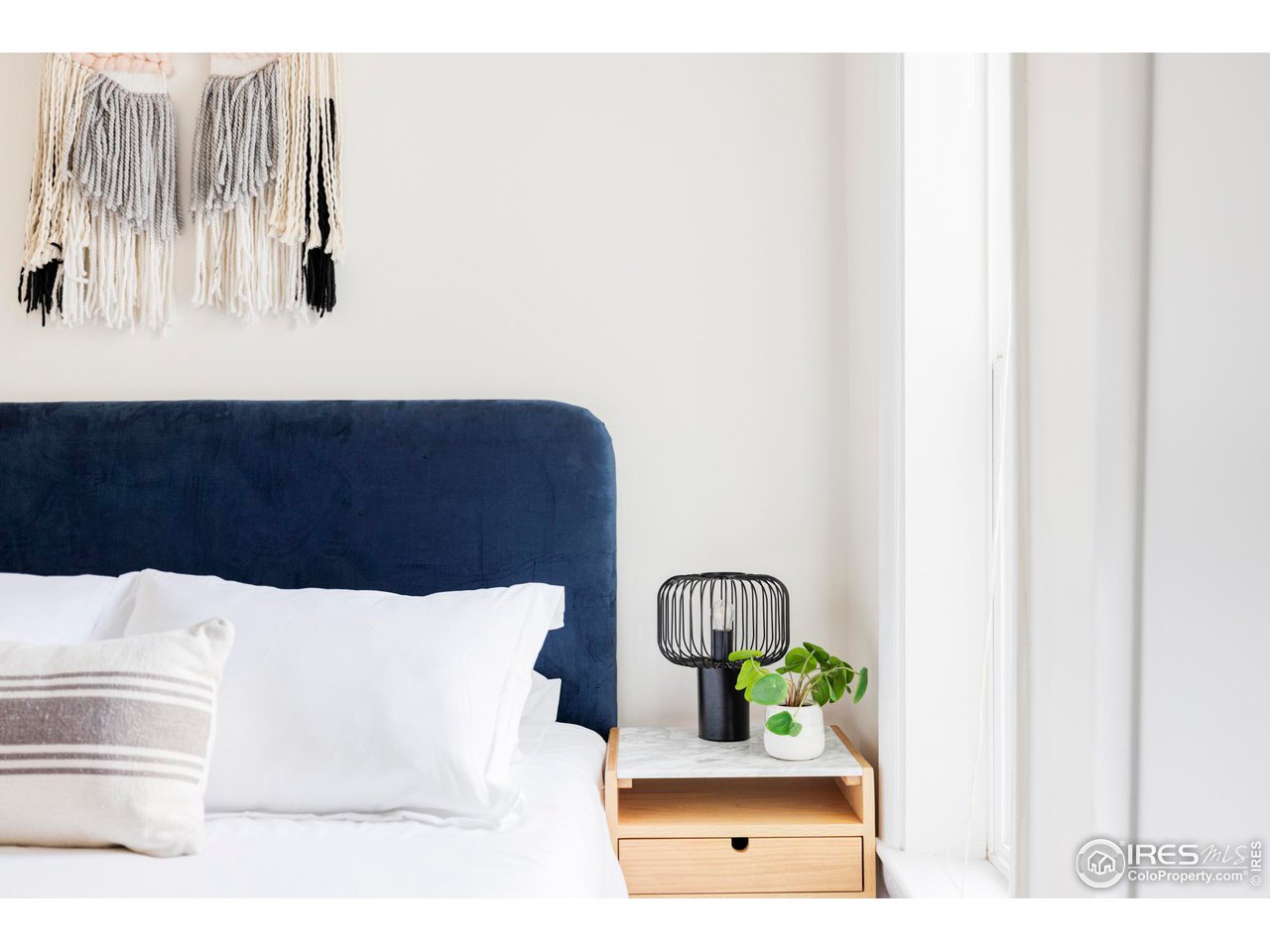 635 Alpine Avenue Boulder, CO 80304 - Photo 9 of 22 a living room with furniture and painting on the wall