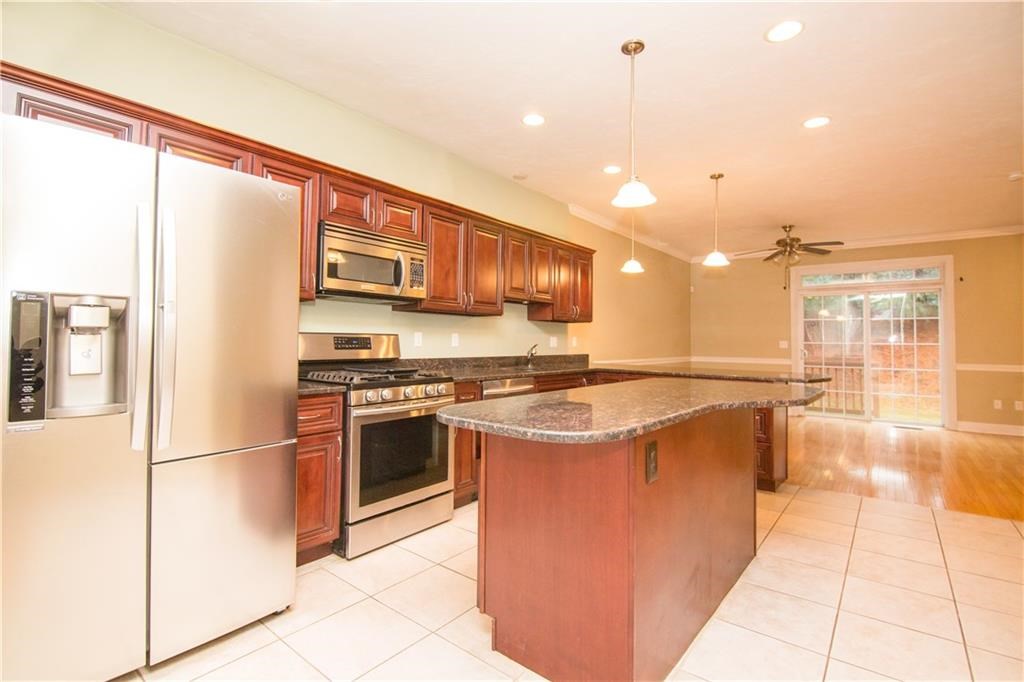 164 Bear Hill Road, Unit 3 Cumberland, RI 02864 - Photo 4 of 32 Gallery Image 4