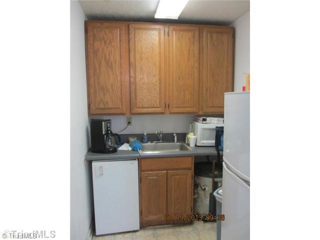 2249 South McKinney Road Mount Airy, NC 27030 - Photo 7 of 15 Kitchen.