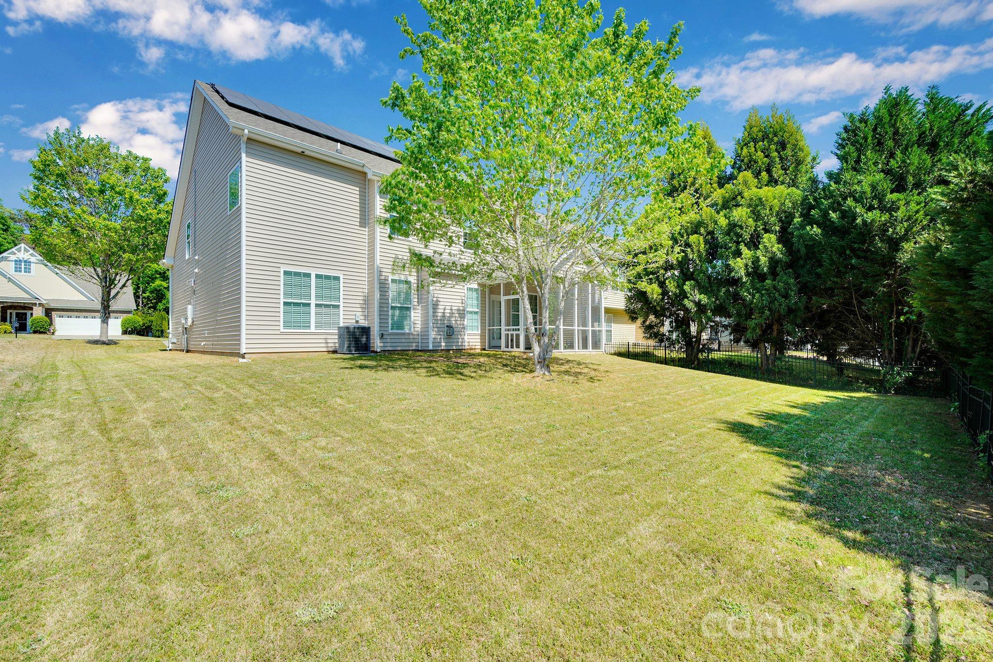5072 Gladiola Way Tega Cay, SC 29708 - Photo 33 of 40 Gallery Image 33