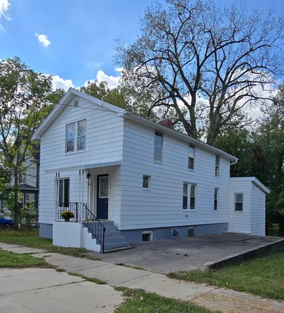 $189,500 | 64 Union Street, Hillsdale, MI 49242