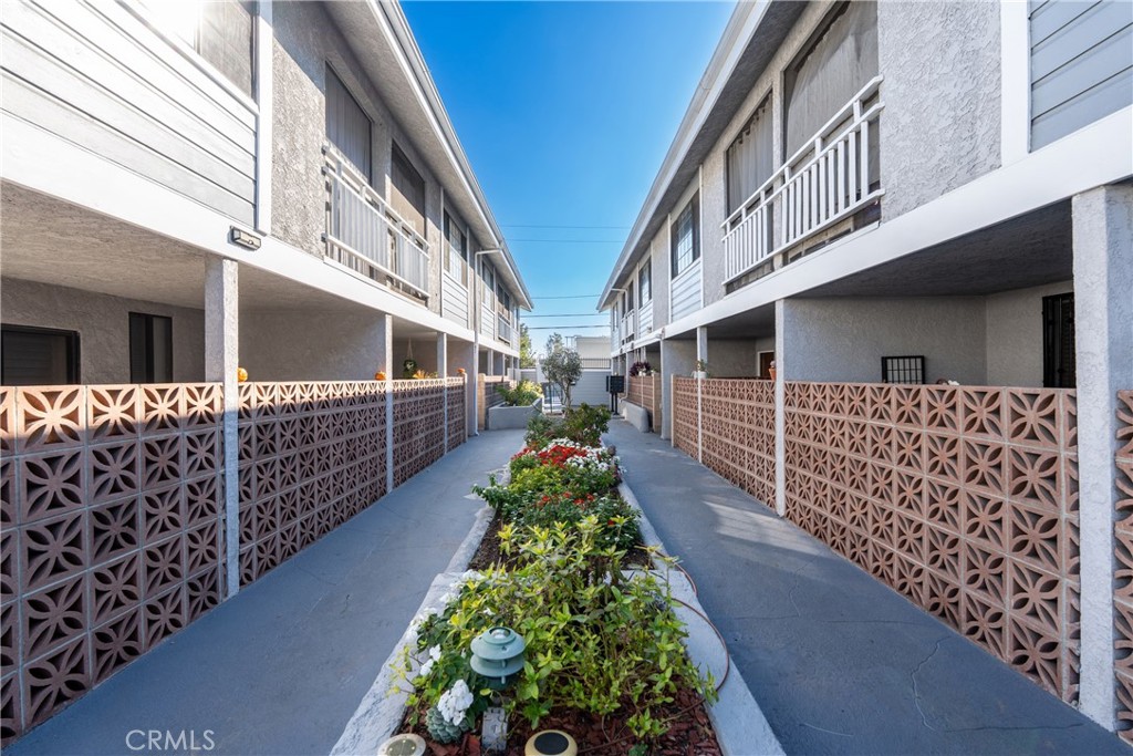 4345 154th Street, Unit 10 Lawndale, CA 90260 - Photo 21 of 22