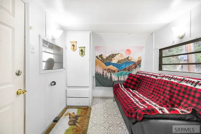 $165,000 | 209 Lakeview Drive, Irwin, ID 83428