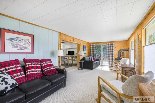 $165,000 | 209 Lakeview Drive, Irwin, ID 83428