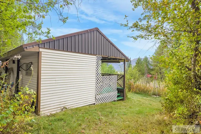 $165,000 | 209 Lakeview Drive, Irwin, ID 83428