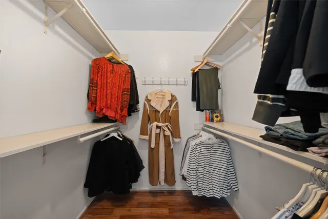 $162,000 | 14911 Wunderlich Road, Unit 1313, Houston, TX 77069