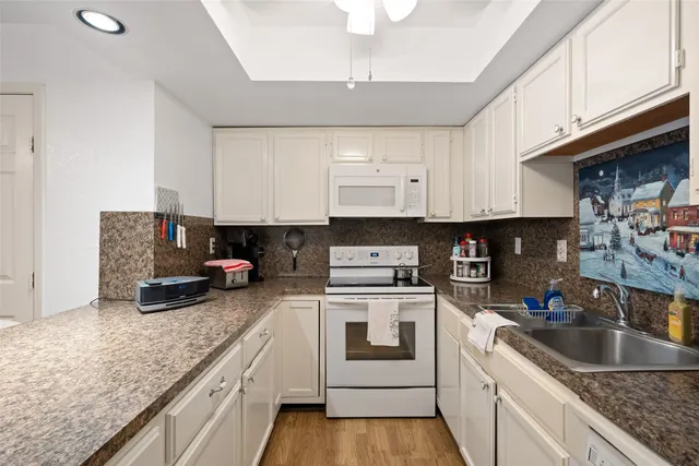 $162,000 | 14911 Wunderlich Road, Unit 1313, Houston, TX 77069