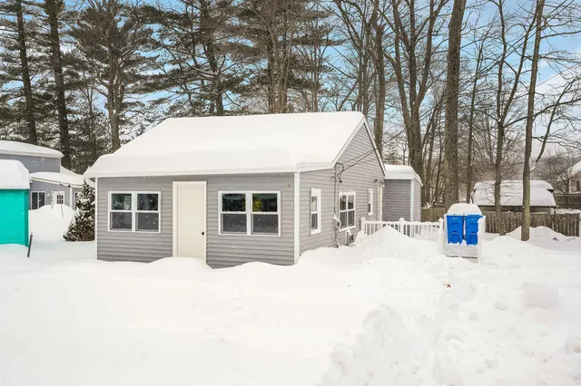 $339,000 | 27 London Road, Salem, NH 03079