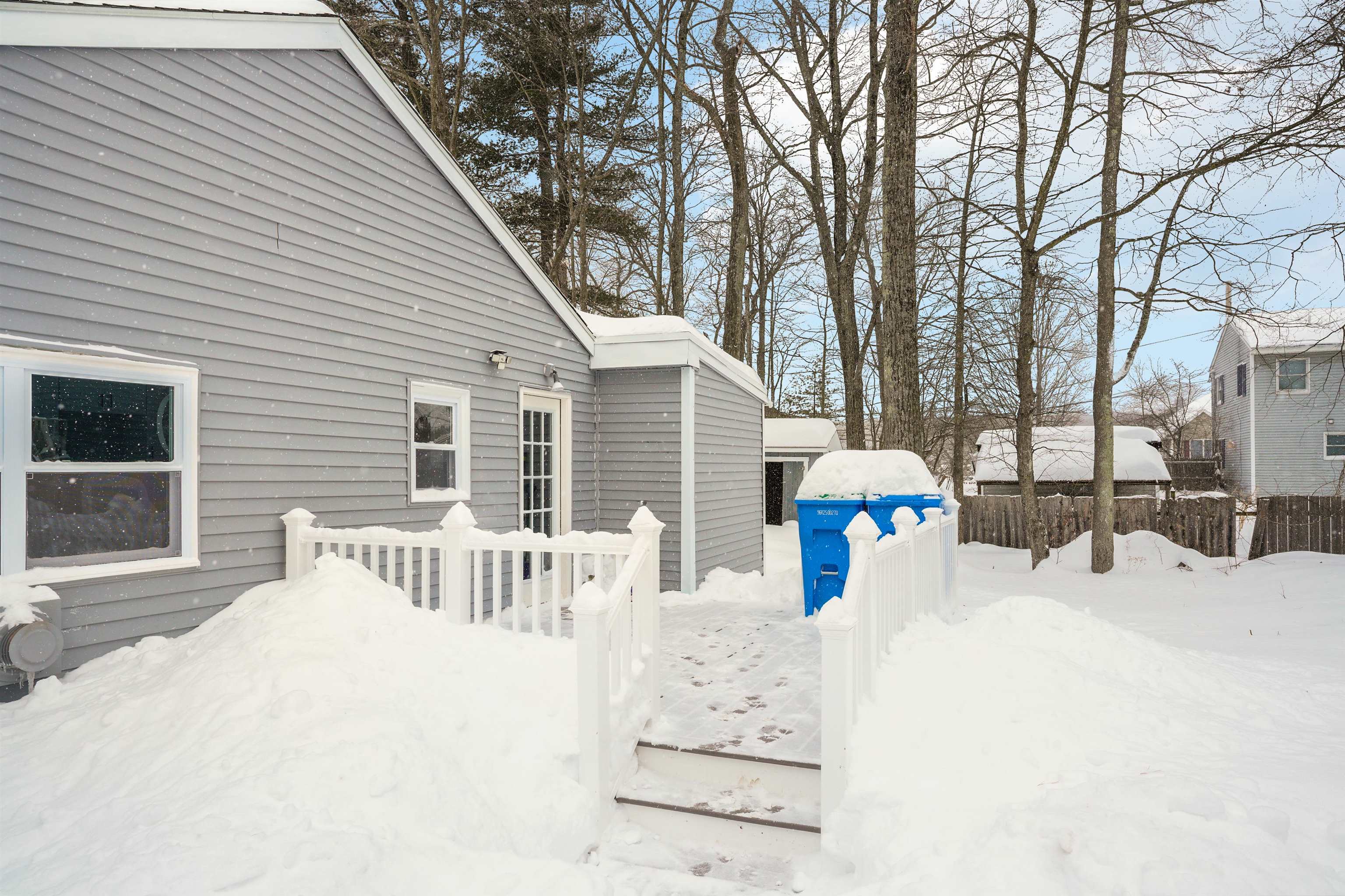 27 London Road Salem, NH 03079 - Photo 17 of 19