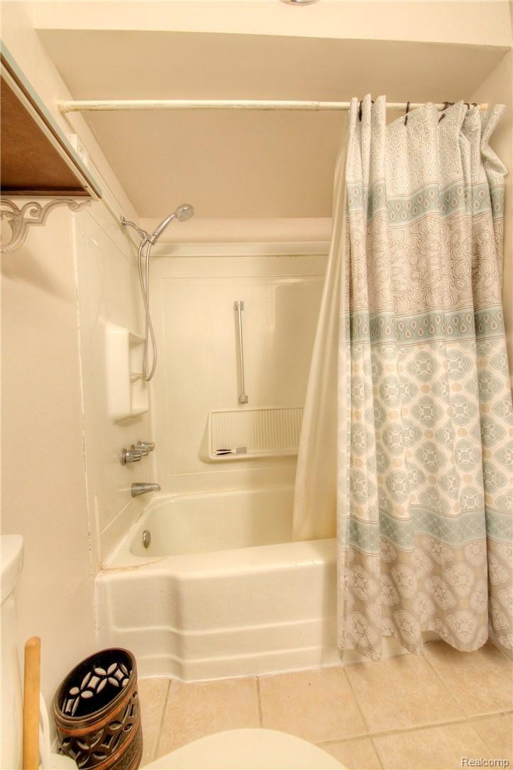 2348 Morrish Road Swartz Creek, MI 48473 - Photo 47 of 65 930A7472_3_4.jpg