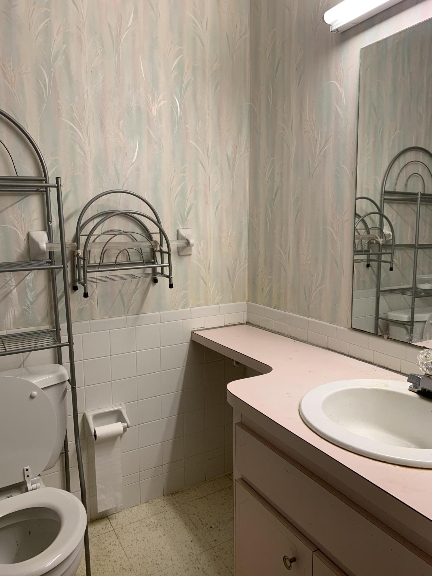 22708 Southwest 64th Way Boca Raton, FL 33428 - Photo 13 of 16 Master Bathroom