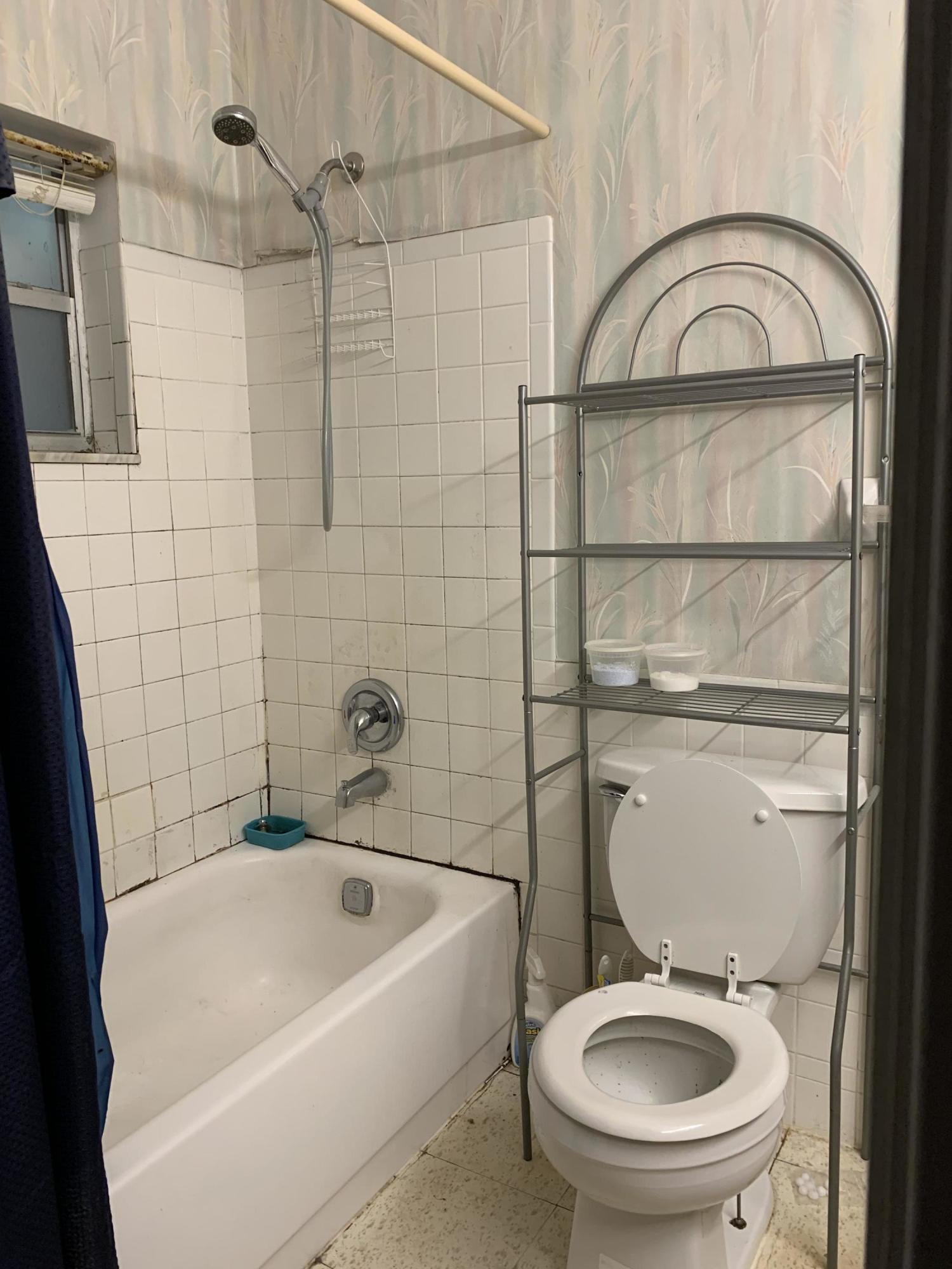 22708 Southwest 64th Way Boca Raton, FL 33428 - Photo 14 of 16 Master Bathroom