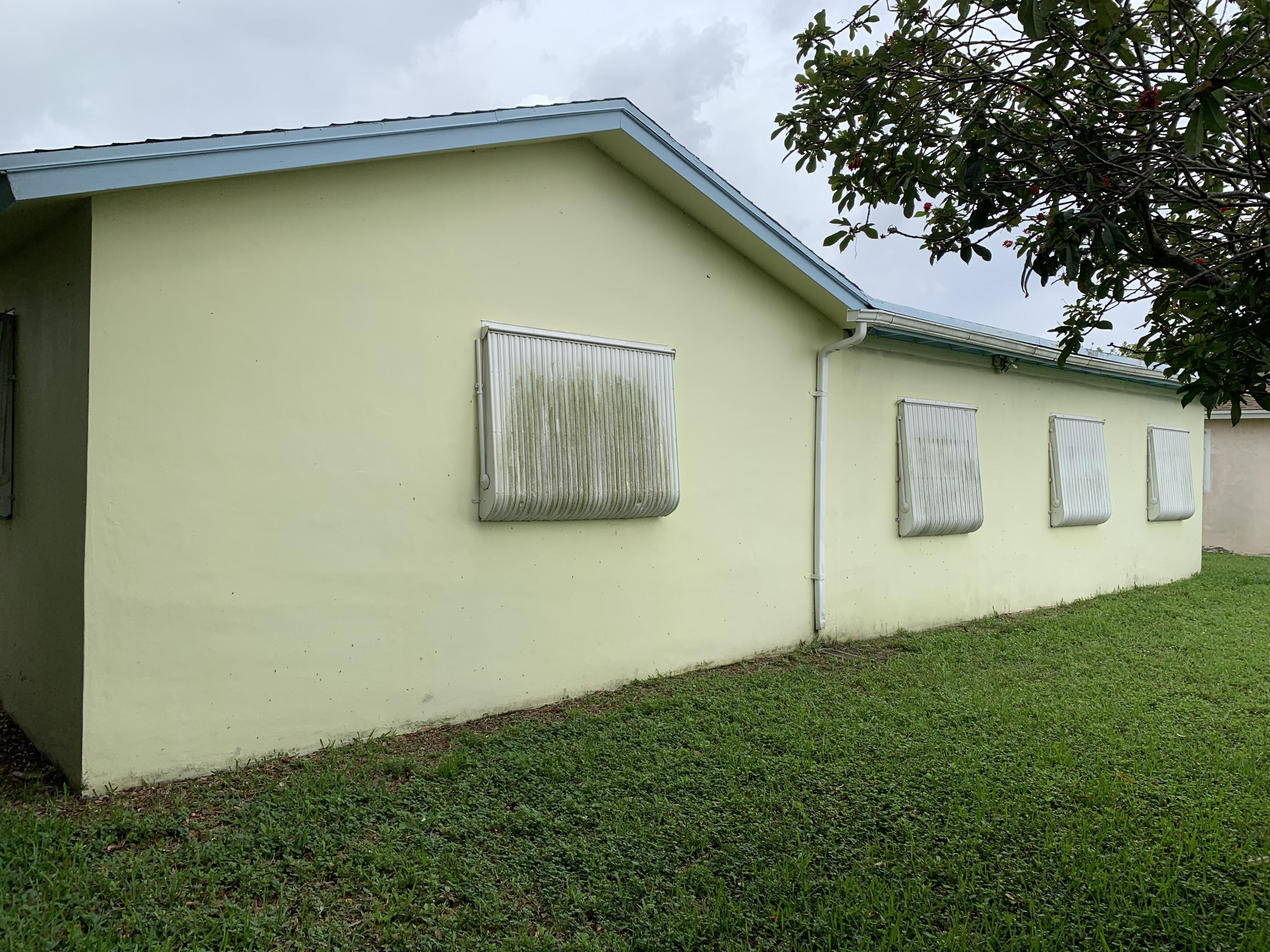 22708 Southwest 64th Way Boca Raton, FL 33428 - Photo 3 of 16 side