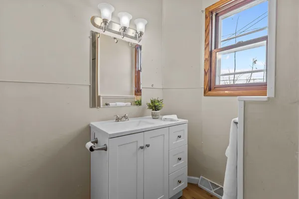 $150,000 | 311 Main Avenue, Kaukauna, WI 54130