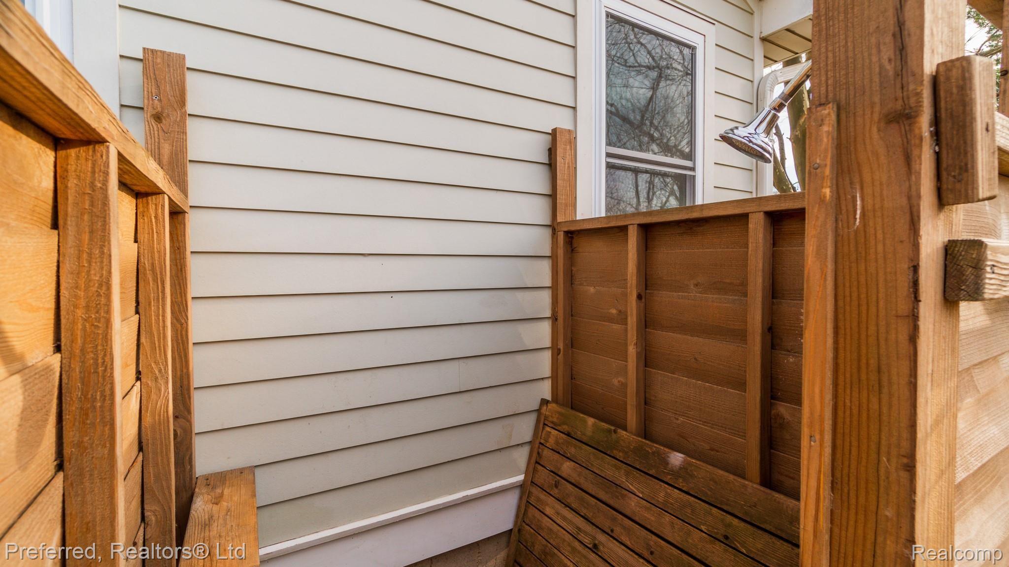 9901 Warren Road Plymouth, MI 48170 - Photo 27 of 39 Warren-30-1.jpg