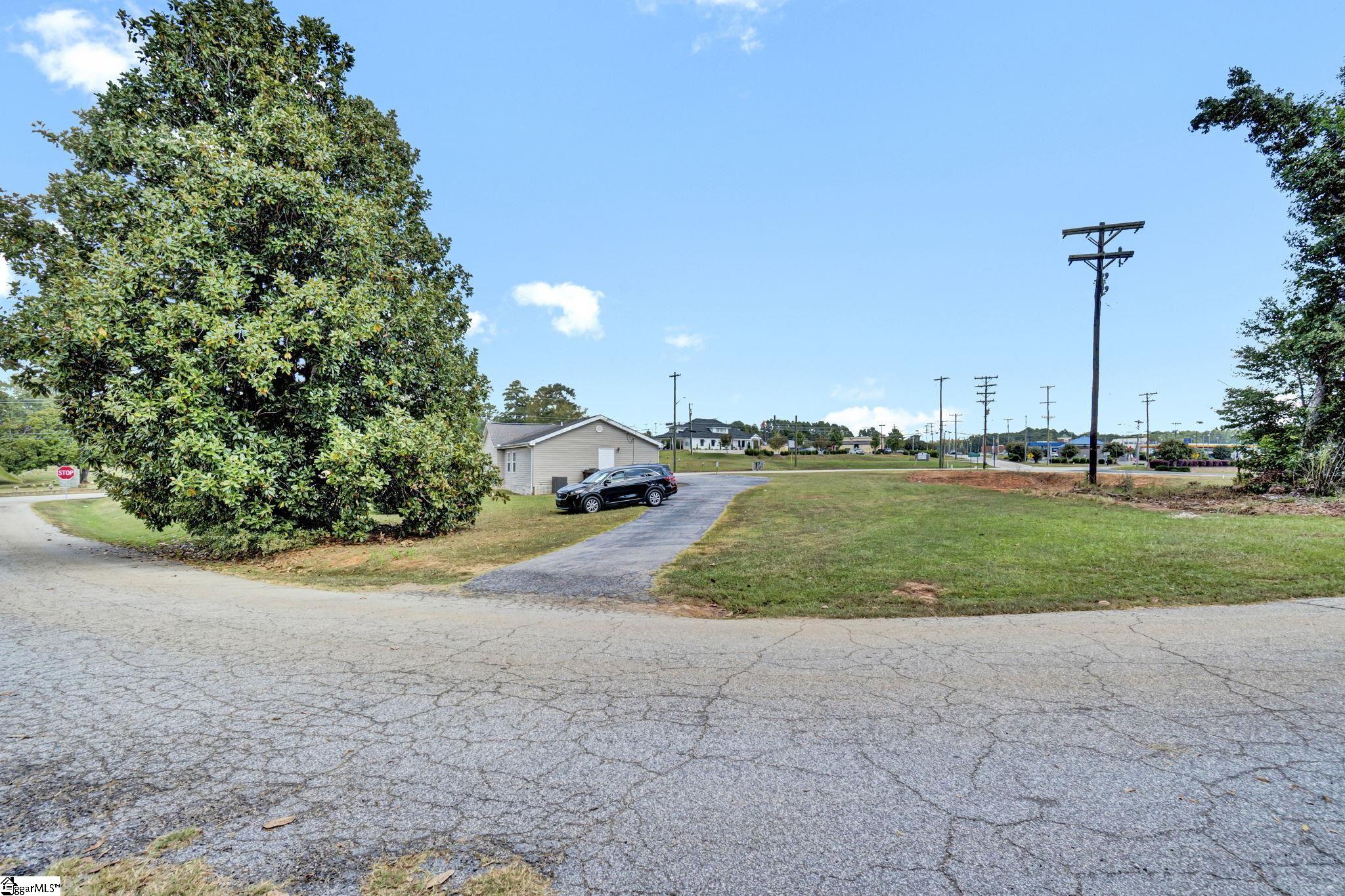790 East Main Street Laurens, SC 29360 - Photo 20 of 25