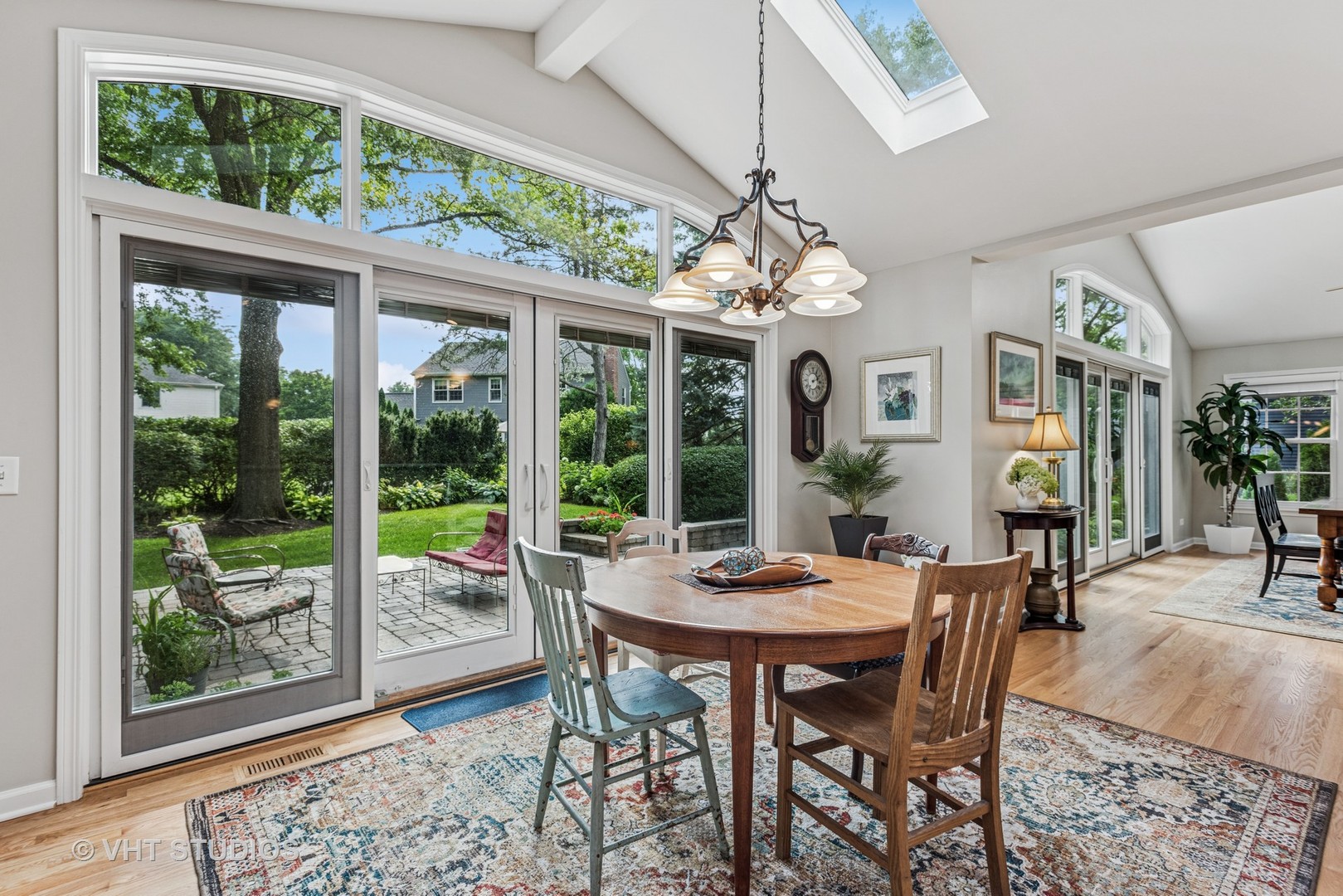 2S560 Seneca Drive Wheaton, IL 60189 - Photo 13 of 46