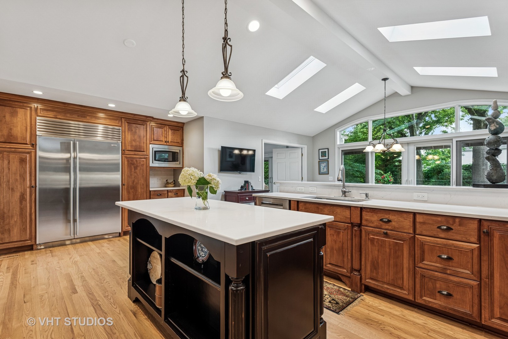 2S560 Seneca Drive Wheaton, IL 60189 - Photo 8 of 46