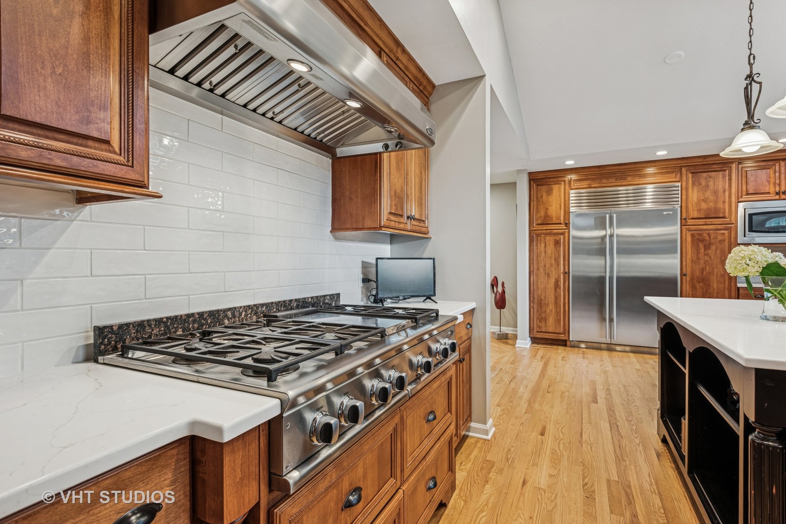 2S560 Seneca Drive Wheaton, IL 60189 - Photo 9 of 46